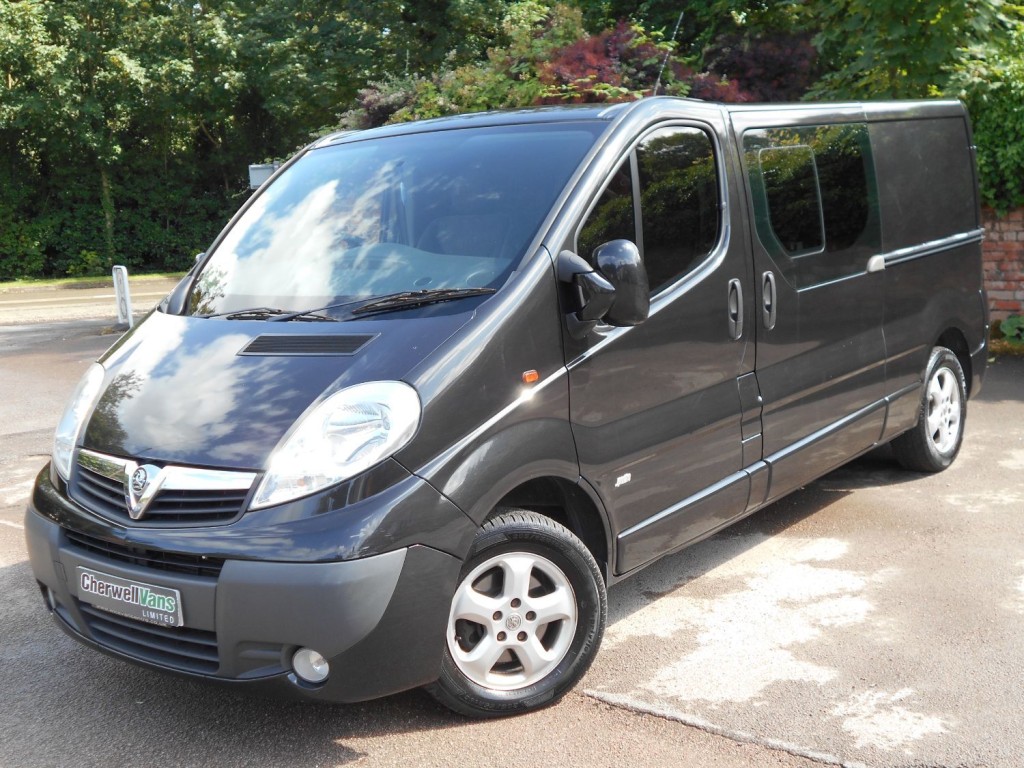 View VAUXHALL VIVARO CREW CAB SPORTIVE LWB 2.0CDTI 2900 115BHP *NO VAT*