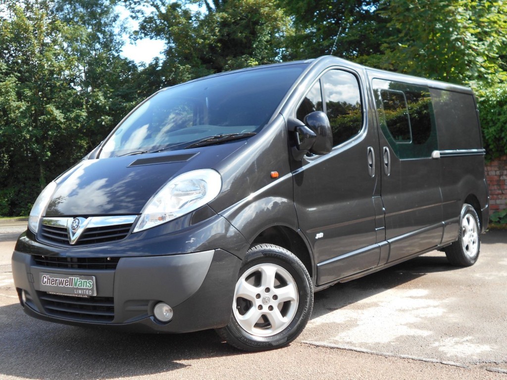View VAUXHALL VIVARO CREW CAB SPORTIVE LWB 2.0CDTI 2900 115BHP *NO VAT*