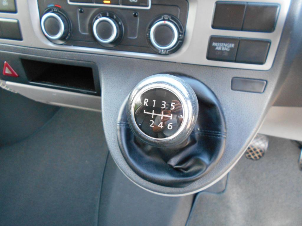 VOLKSWAGEN TRANSPORTER