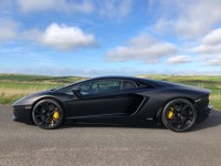 LAMBORGHINI AVENTADOR