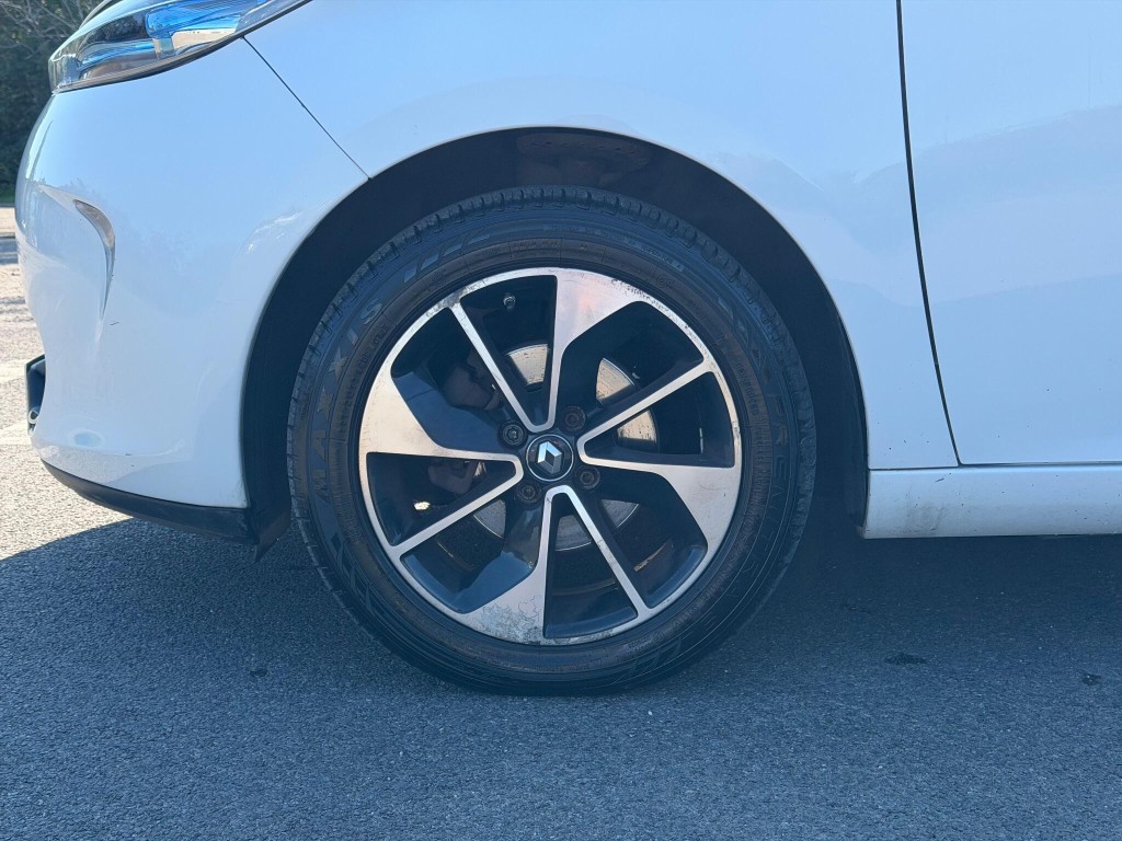 RENAULT ZOE
