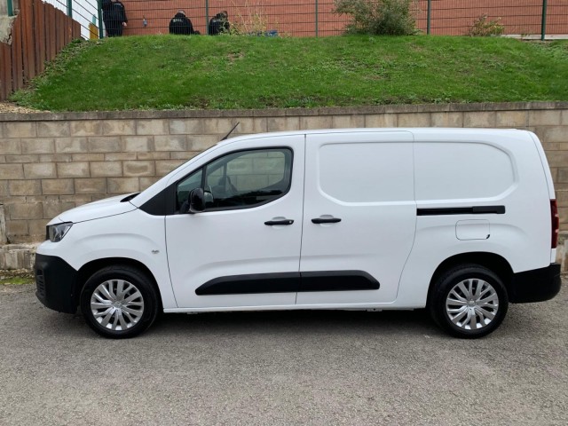 PEUGEOT PARTNER 1.5 L2 COMBI 5 SEAT CREW  60,372 MILES. NO VAT