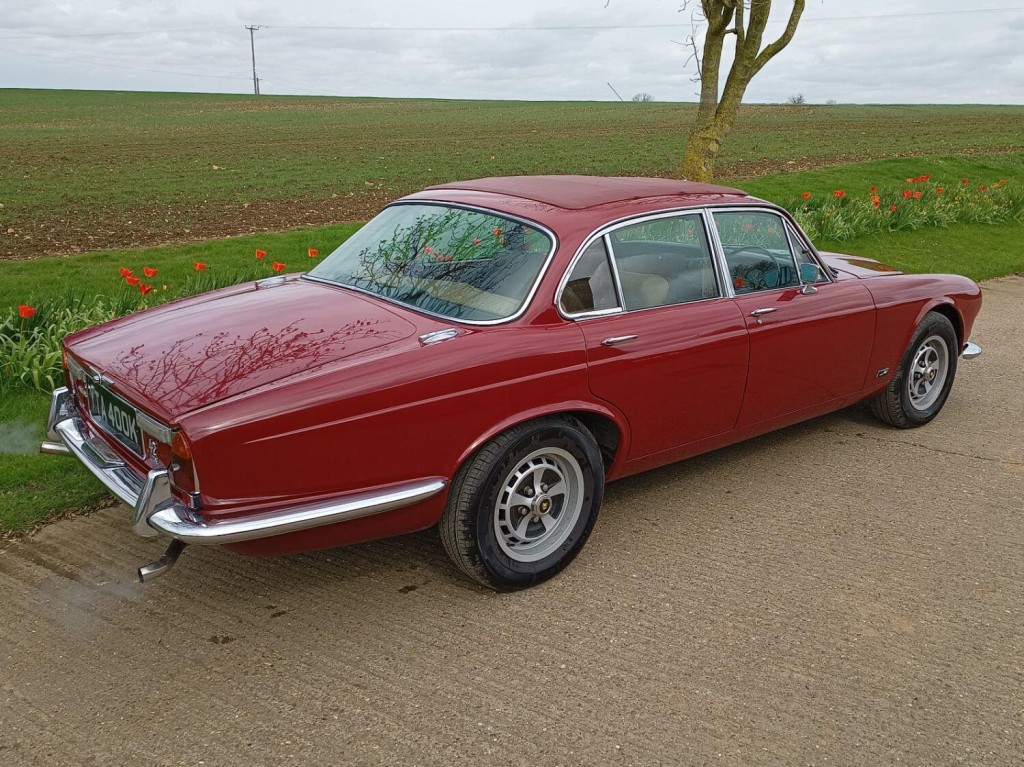 JAGUAR XJ6