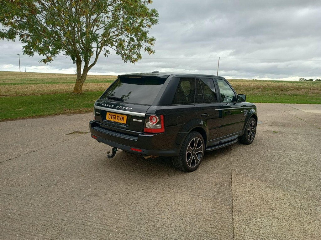 View LAND ROVER RANGE ROVER SPORT 3.0 SD V6 HSE Luxury