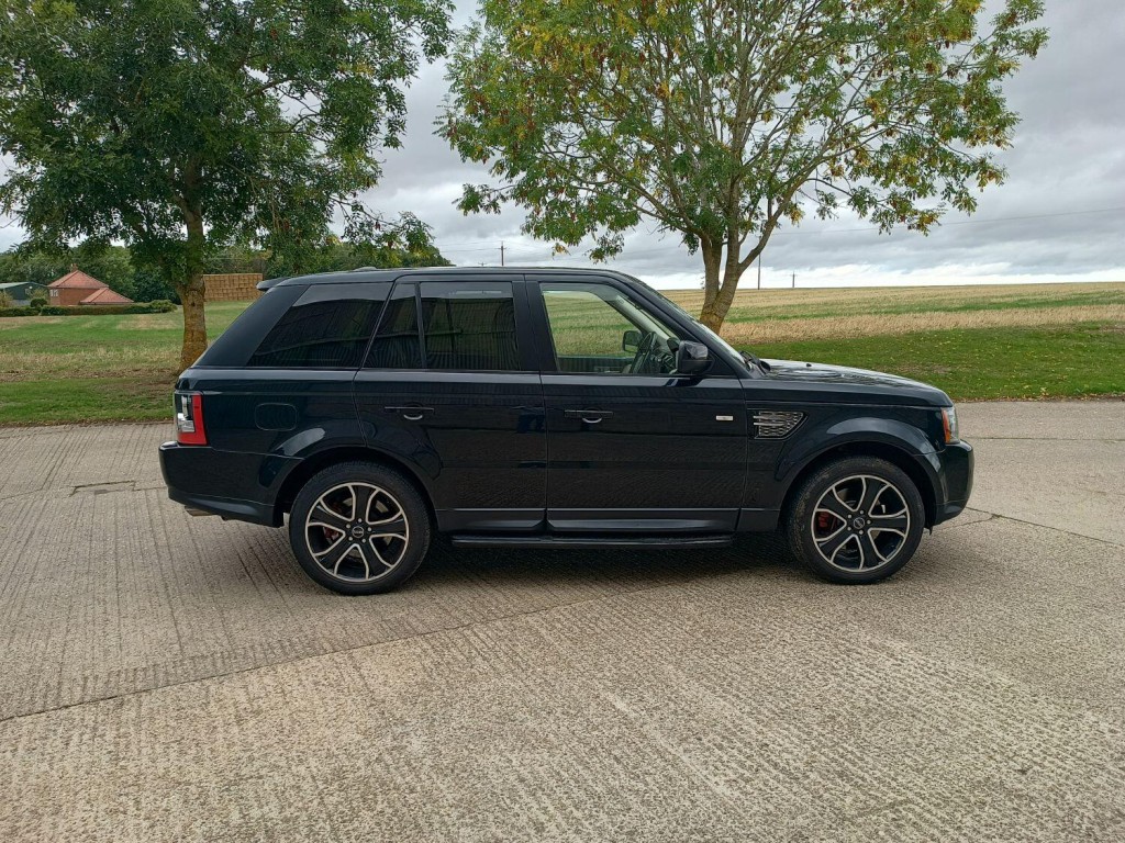 View LAND ROVER RANGE ROVER SPORT 3.0 SD V6 HSE Luxury