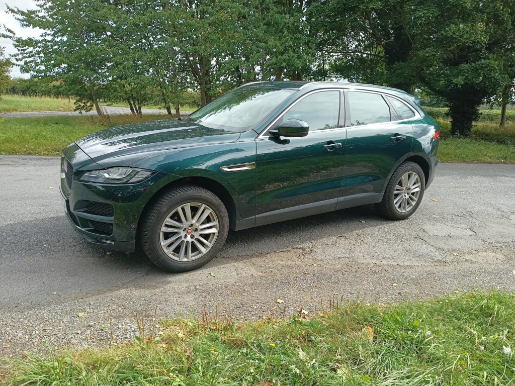 JAGUAR F-PACE