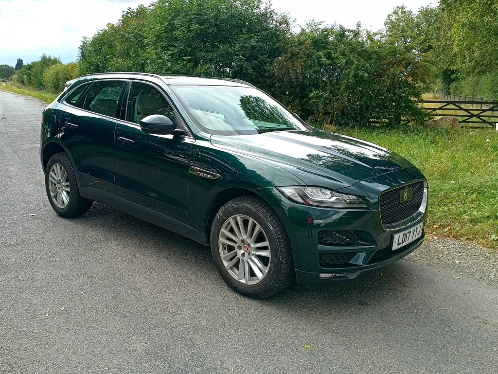View JAGUAR F-PACE 2.0 D180 Portfolio
