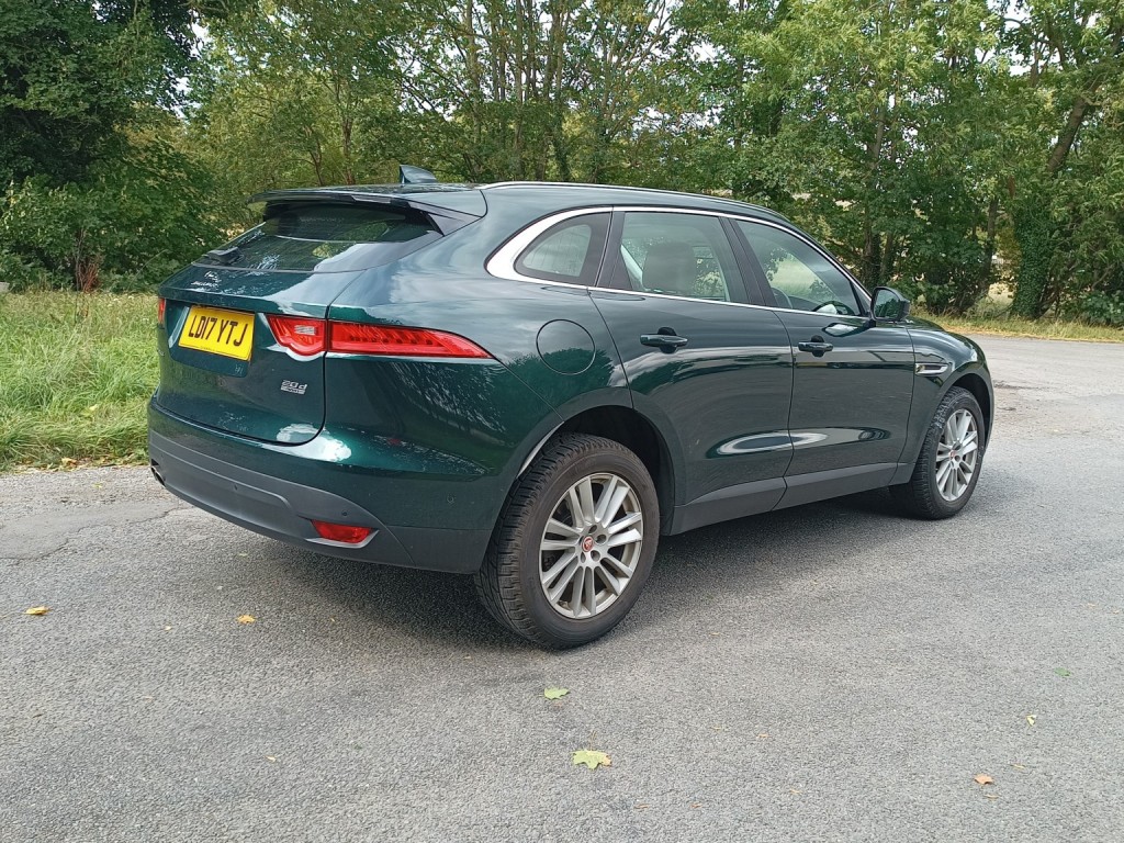 JAGUAR F-PACE