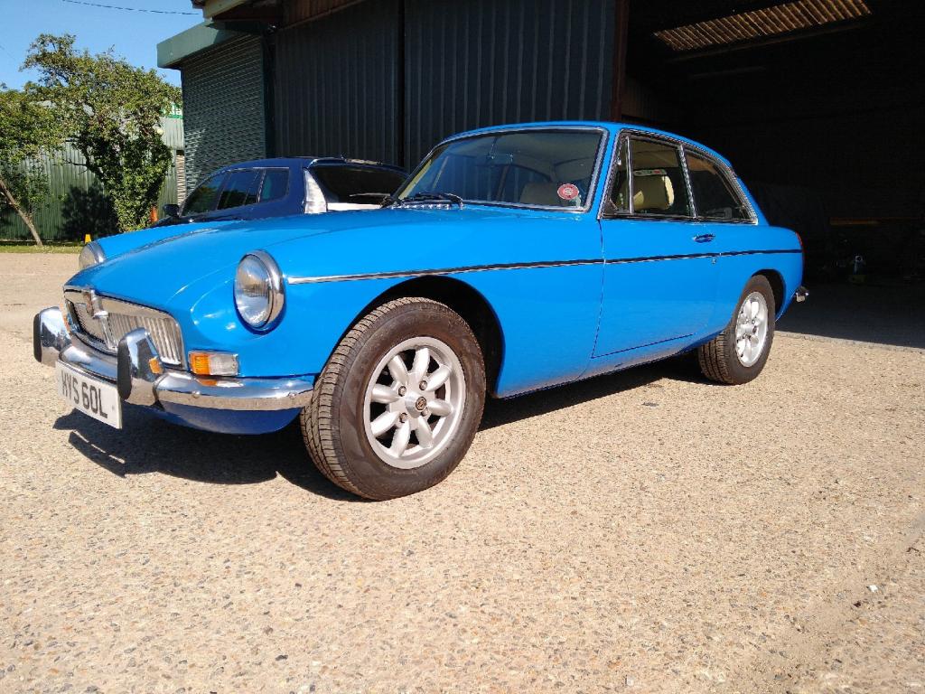 View MG MGB GT