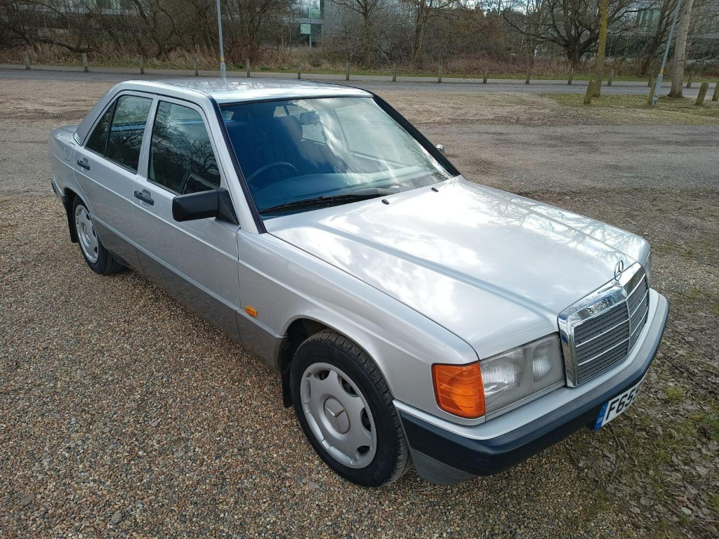 View MERCEDES-BENZ 190 E