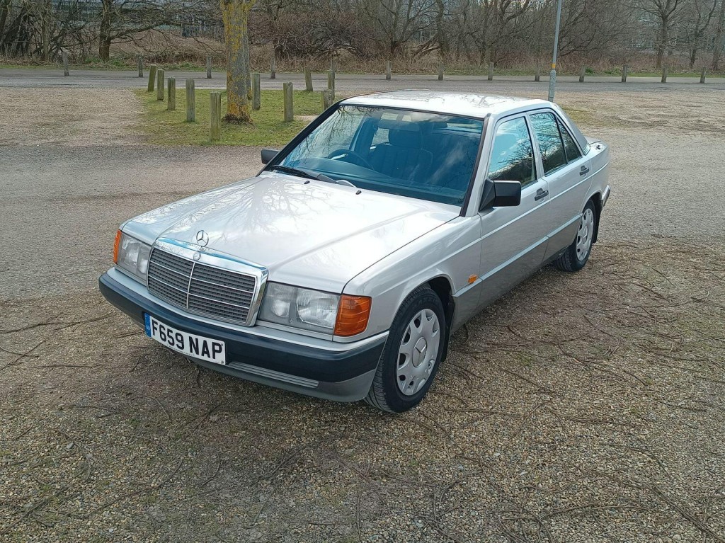 View MERCEDES-BENZ 190 E