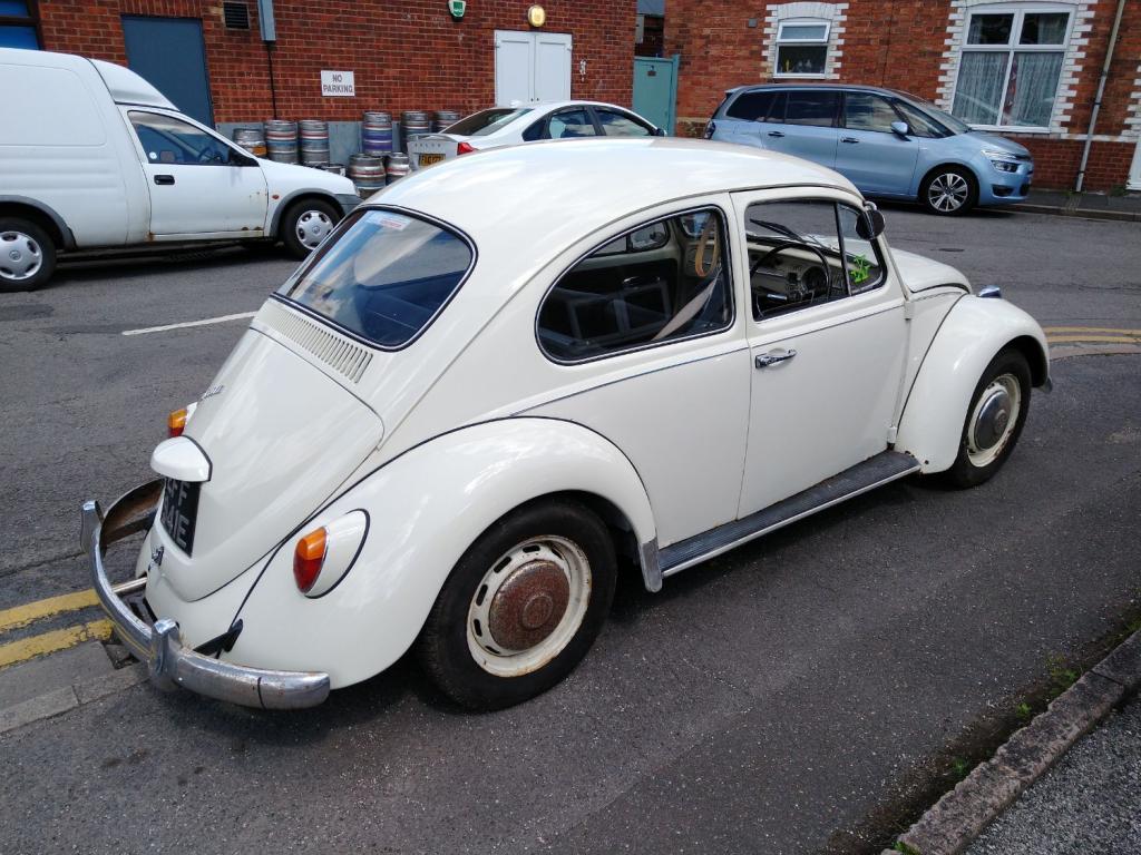 VOLKSWAGEN BEETLE