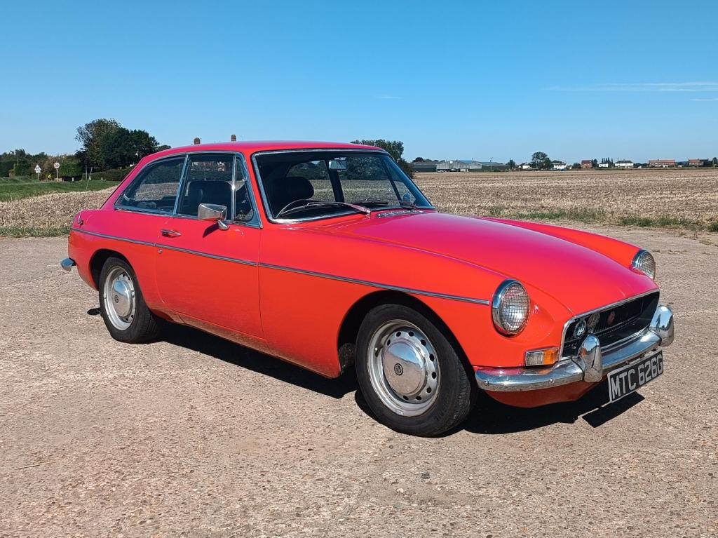 View MG MGB GT