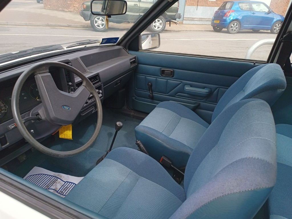 FORD ESCORT