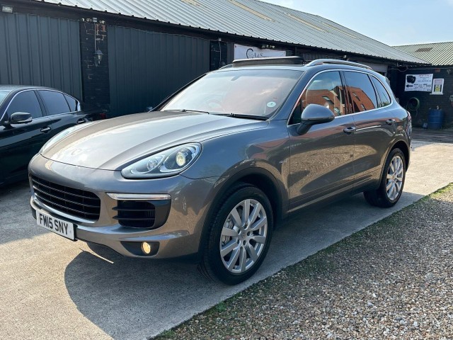 PORSCHE CAYENNE