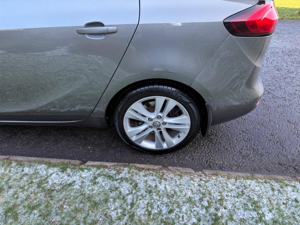 VAUXHALL ZAFIRA TOURER