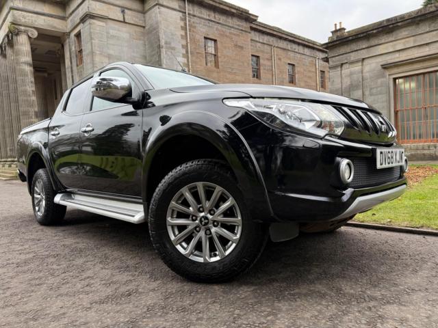 MITSUBISHI L200