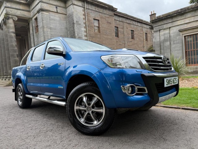 TOYOTA HILUX