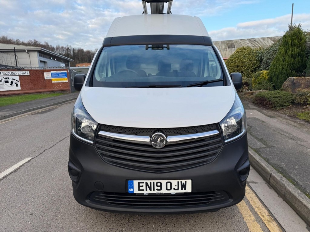 VAUXHALL VIVARO