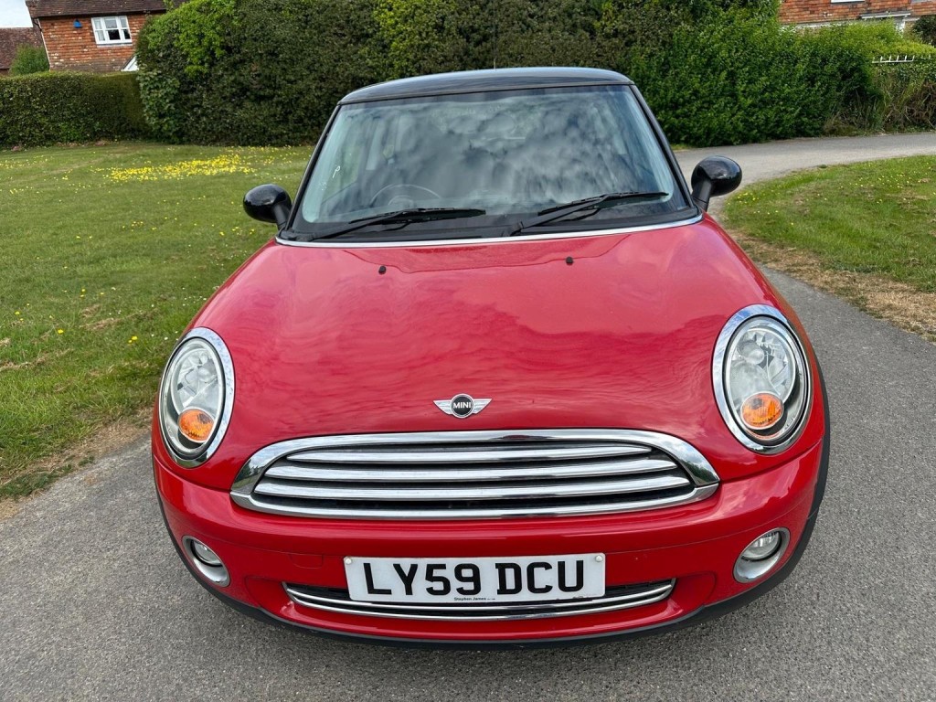 MINI HATCH