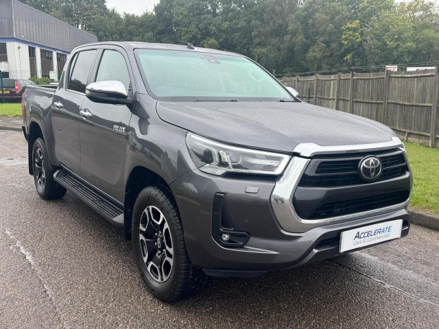 TOYOTA HILUX 2.4 D-4D Invincible 4WD Euro 6 (s/s) 4dr (2021/21)