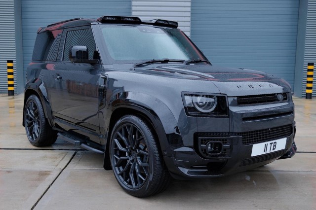 LAND ROVER DEFENDER 90 3.0 D300 MHEV X-Dynamic HSE Hard Top SUV Auto 4WD SWB Euro 6 (s/s) 3dr (2024/24)