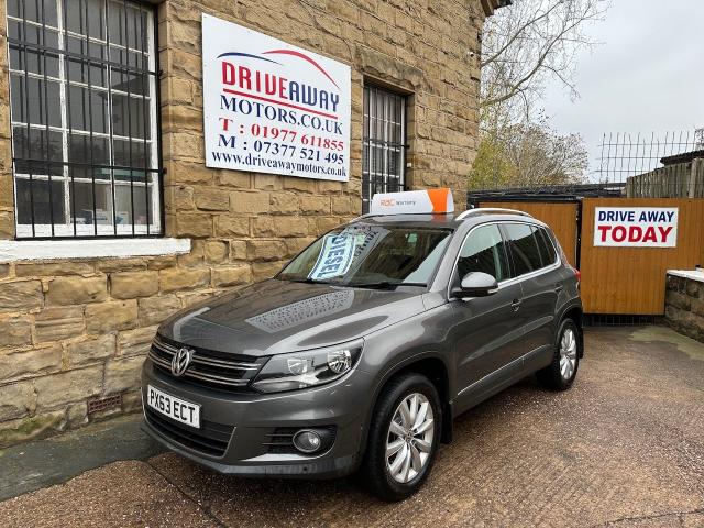 VOLKSWAGEN TIGUAN