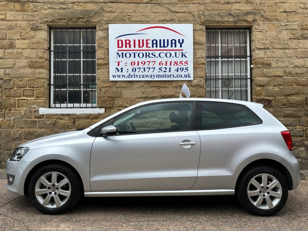 VOLKSWAGEN POLO
