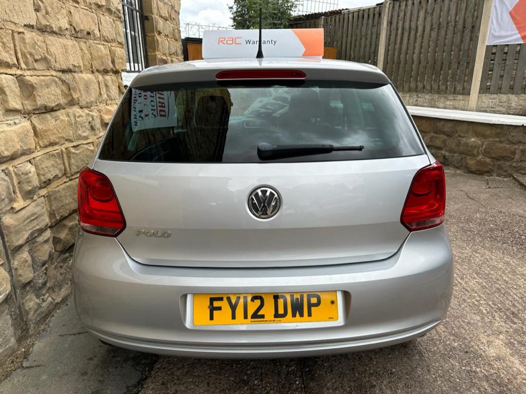 VOLKSWAGEN POLO