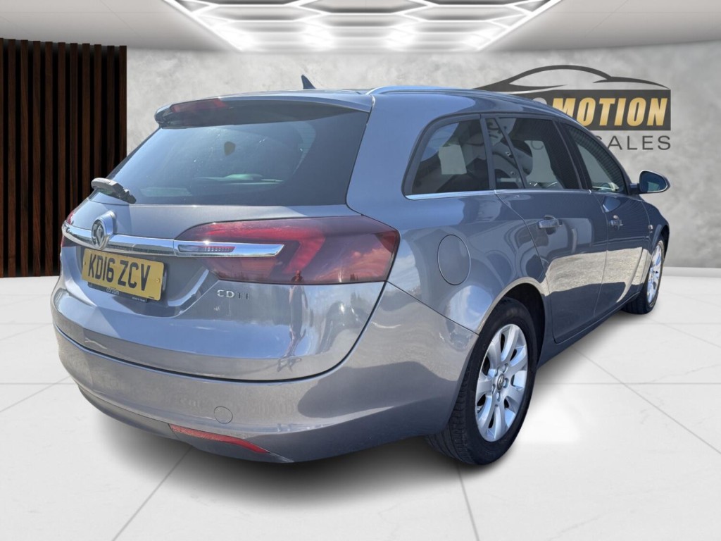 VAUXHALL INSIGNIA