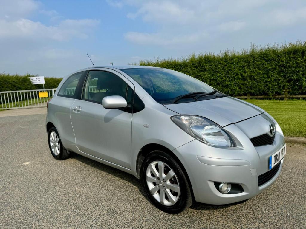 View TOYOTA YARIS 1.0 VVT-i T Spirit, with NAV, SATNAV