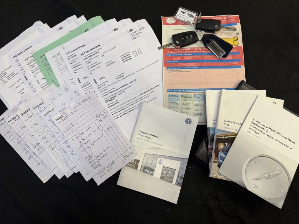 View VOLKSWAGEN POLO 1.2 TSI BlueMotion Tech beats