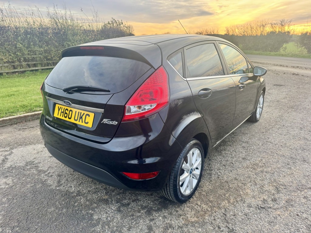 View FORD FIESTA 1.3 Zetec 5 Door