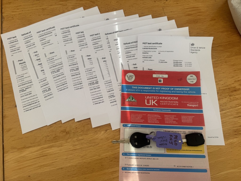 View NISSAN JUKE 1.6 Acenta Premium