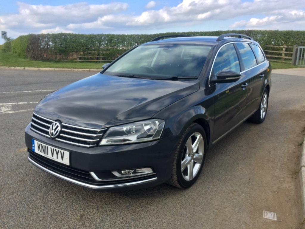 View VOLKSWAGEN PASSAT TDi 140 BlueMotion Start-Stop BlueMotion SE