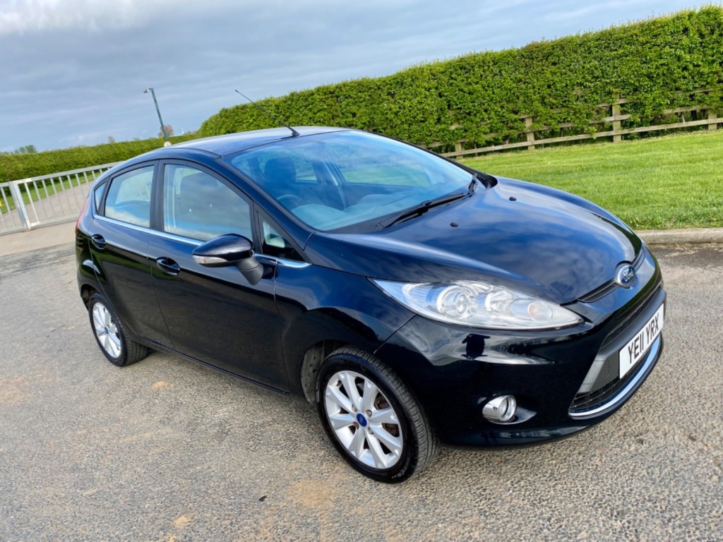 View FORD FIESTA ZETEC ** SOLD TO PONTEFRACT **