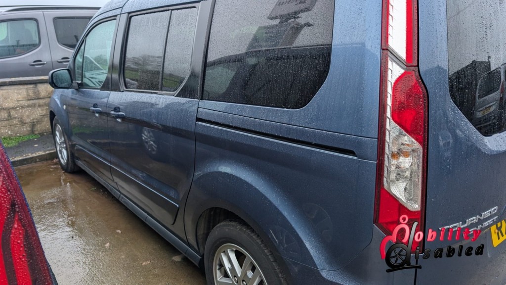 FORD GRAND TOURNEO CONNECT