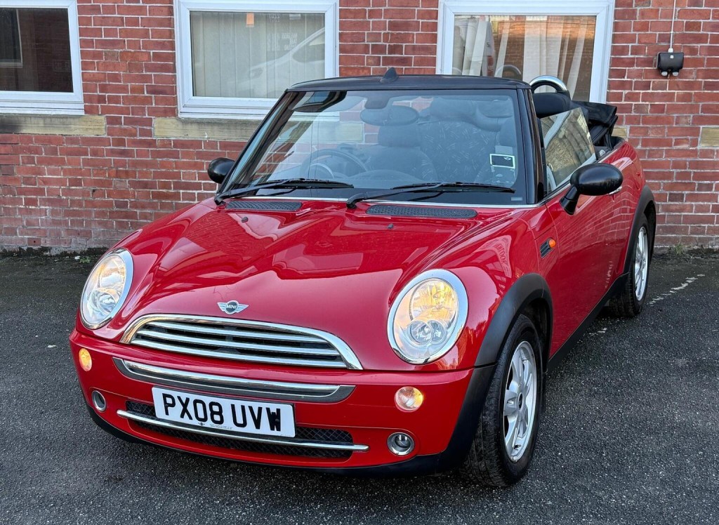 View MINI CONVERTIBLE 1.6 One Euro 4 2dr