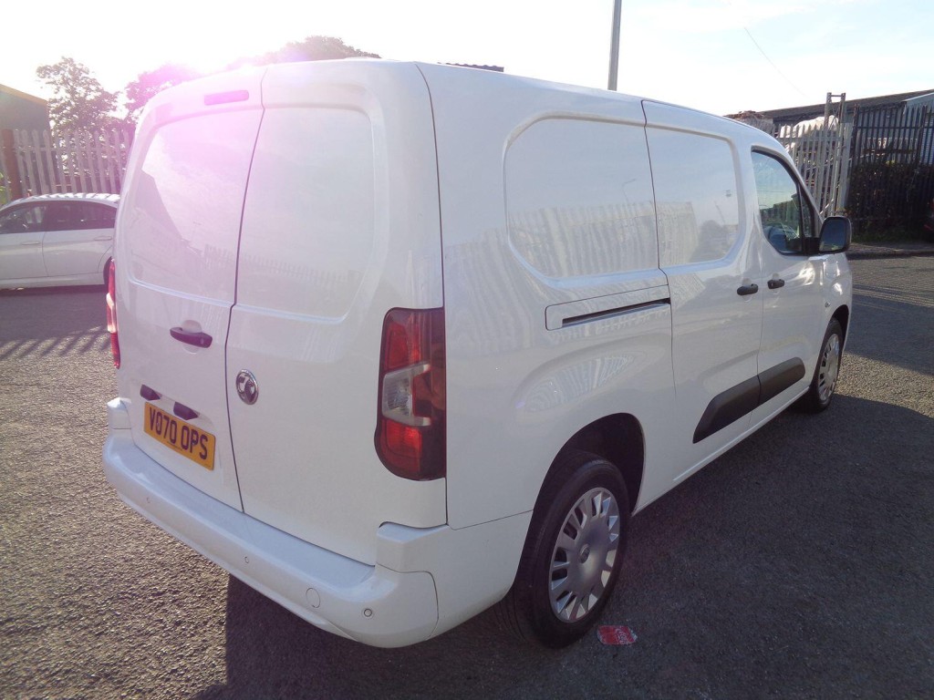 VAUXHALL COMBO 1.5 Turbo D 2300 Sportive 2020