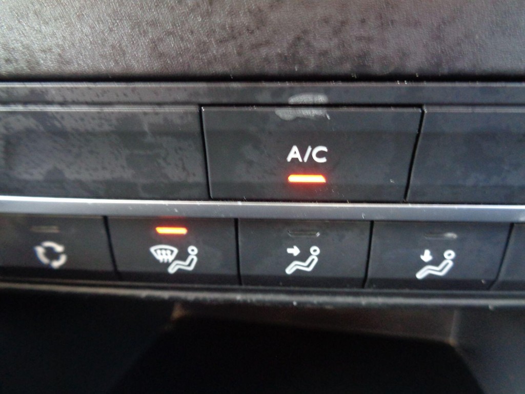 VAUXHALL COMBO 1.5 Turbo D 2300 Sportive 2020
