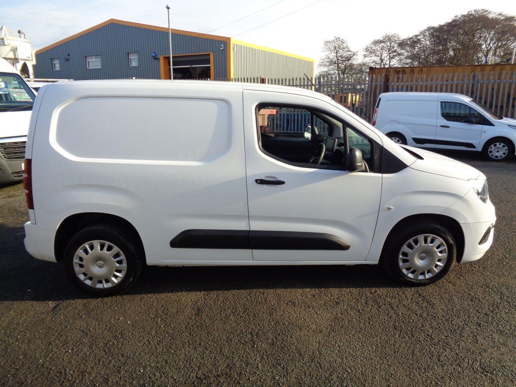 VAUXHALL COMBO 1.6 Turbo D 2300 Sportive 2020