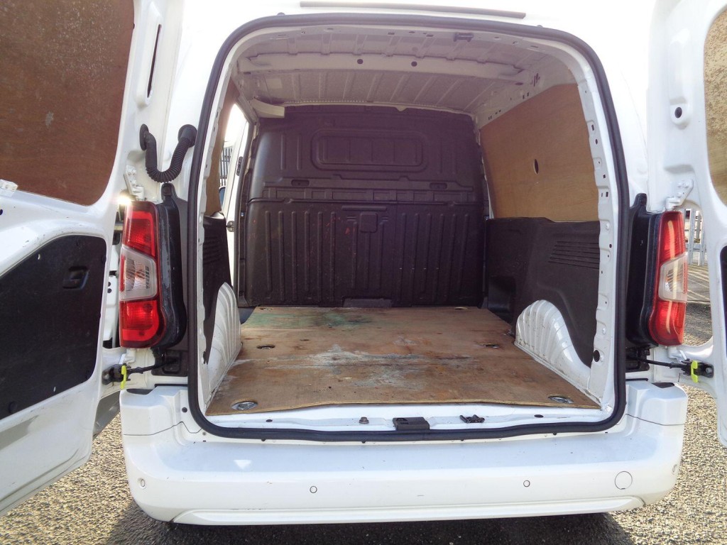 VAUXHALL COMBO 1.6 Turbo D 2300 Sportive 2020