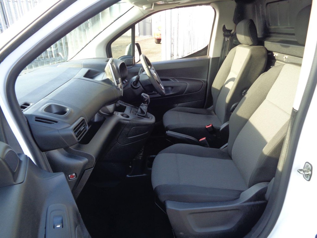 VAUXHALL COMBO 1.6 Turbo D 2300 Sportive 2020