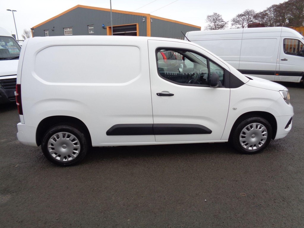 VAUXHALL COMBO 1.6 Turbo D 2300 Sportive 2019