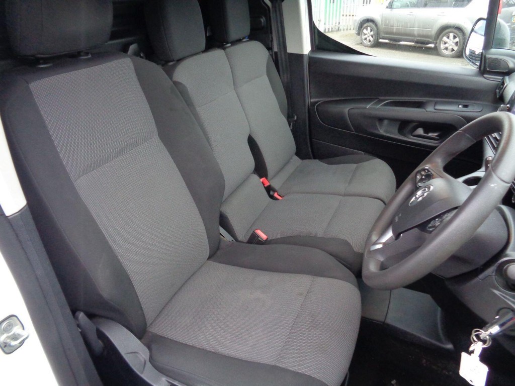 VAUXHALL COMBO 1.6 Turbo D 2300 Sportive 2019