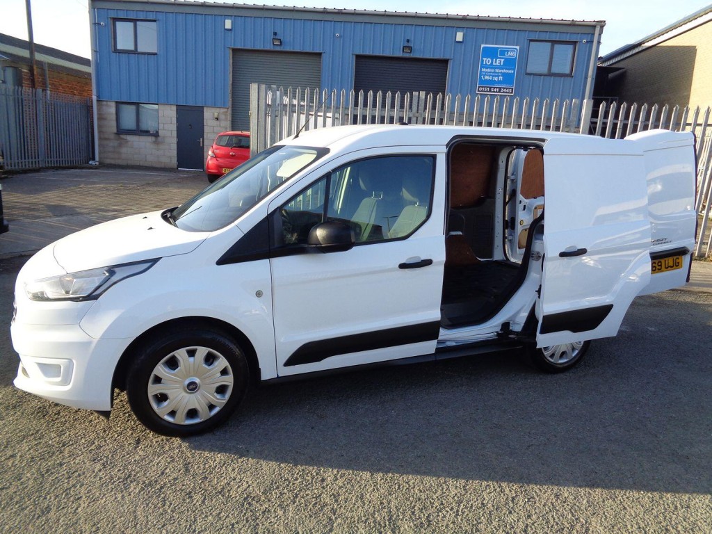 FORD TRANSIT CONNECT 1.5 200 EcoBlue Trend 2020