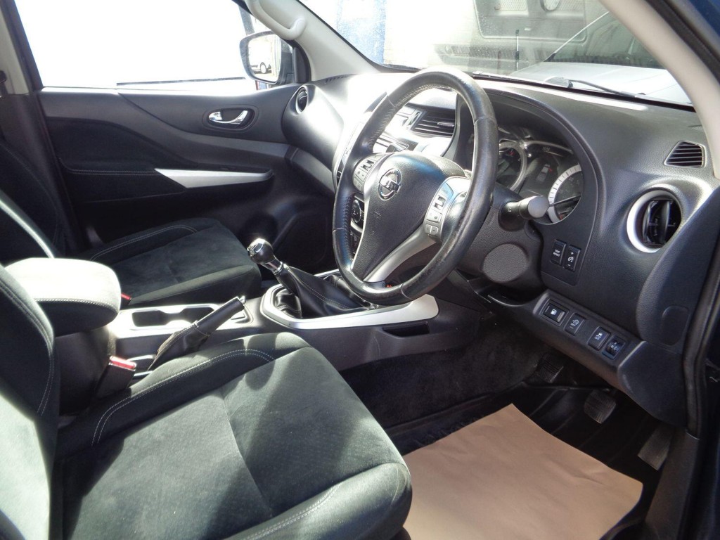 NISSAN NAVARA 2.3 dCi Acenta+ 2017
