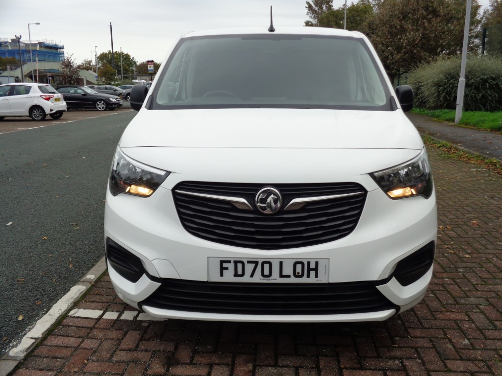 View VAUXHALL COMBO 1.5 Turbo D 2300 Sportive