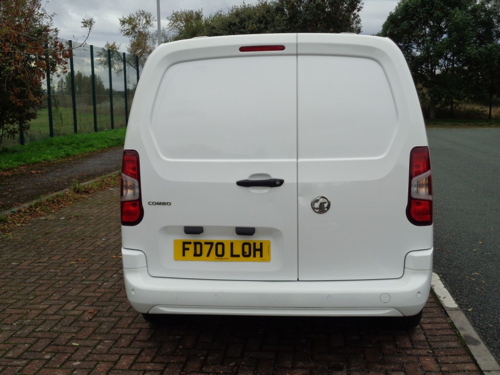 VAUXHALL COMBO 1.5 Turbo D 2300 Sportive 2020