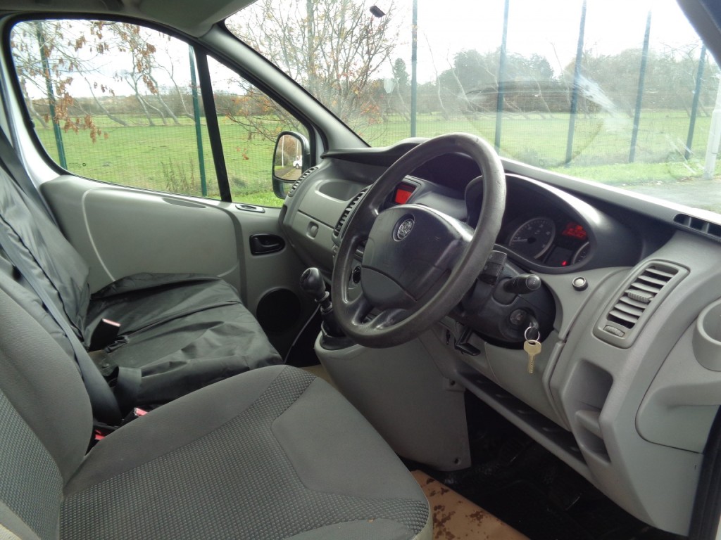 VAUXHALL VIVARO 2.0 2900 CDTi ecoFLEX 2012